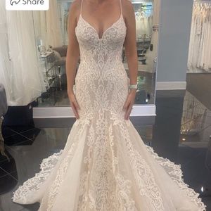 Martina Liana Wedding Gown